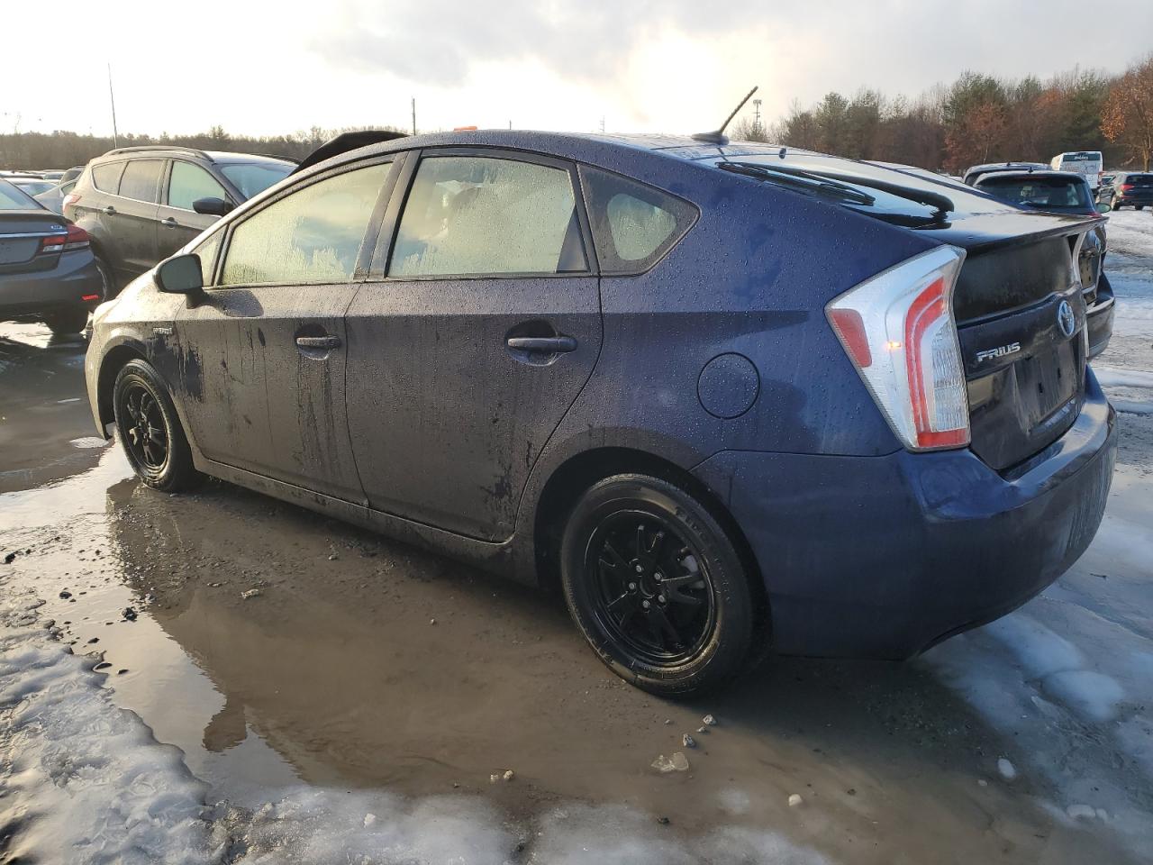 Image 2 of 2013 TOYOTA PRIUS  2013 with VIN JTDKN3DU0D1723940