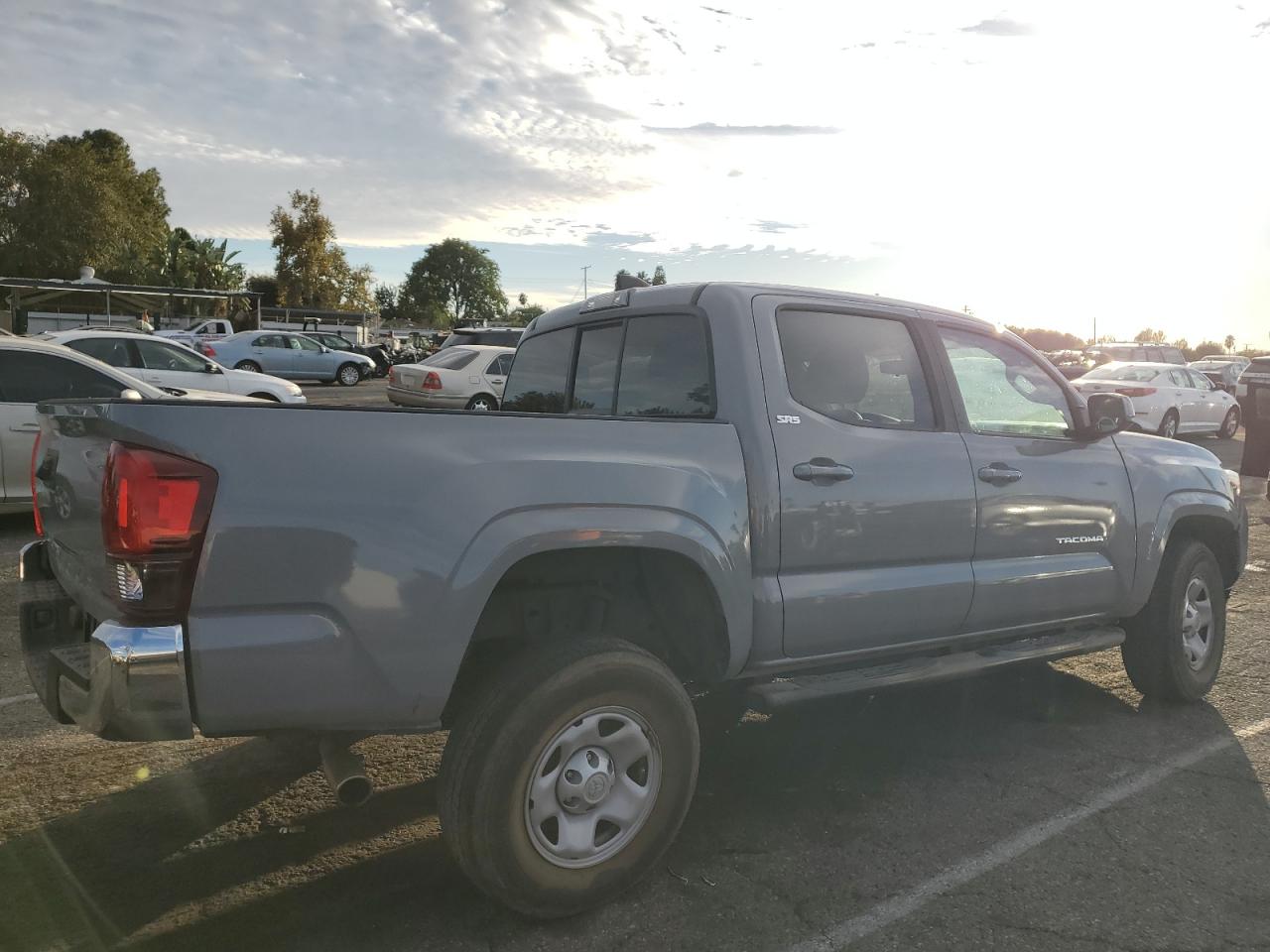 Image 3 of 2021 TOYOTA TACOMA DOUBLE CAB 2021 with VIN 3TYAX5GN6MT015320