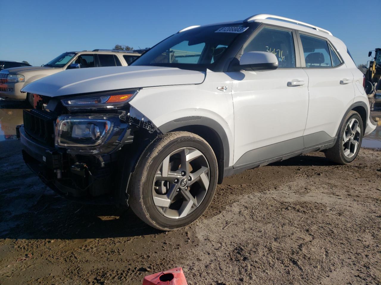 Image 1 of 2022 HYUNDAI VENUE SEL 2022 with VIN KMHRC8A35NU180867
