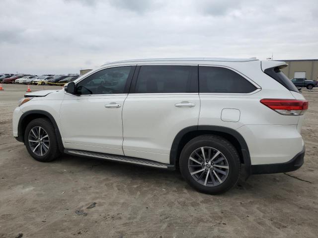 Изображение 2 2018 TOYOTA HIGHLANDER SE 2018 с VIN 5TDJZRFHXJS548436