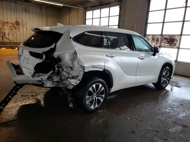 Image 3 of 2022 TOYOTA HIGHLANDER XLE 2022 with VIN 5TDGZRBH3NS563544