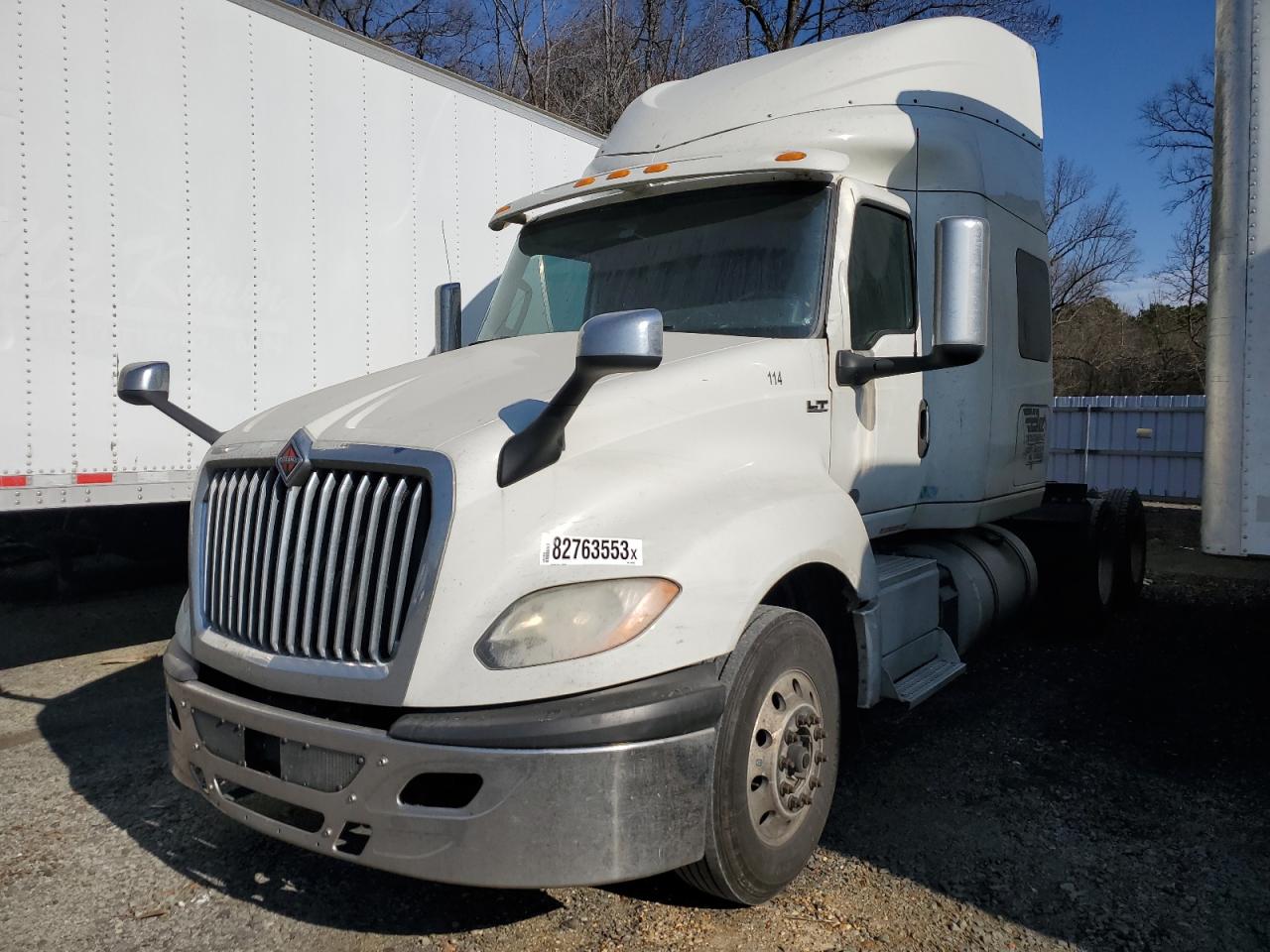 Image 2 of 2018 INTERNATIONAL LT625  2018 with VIN 3HSDZAPR6JN542625