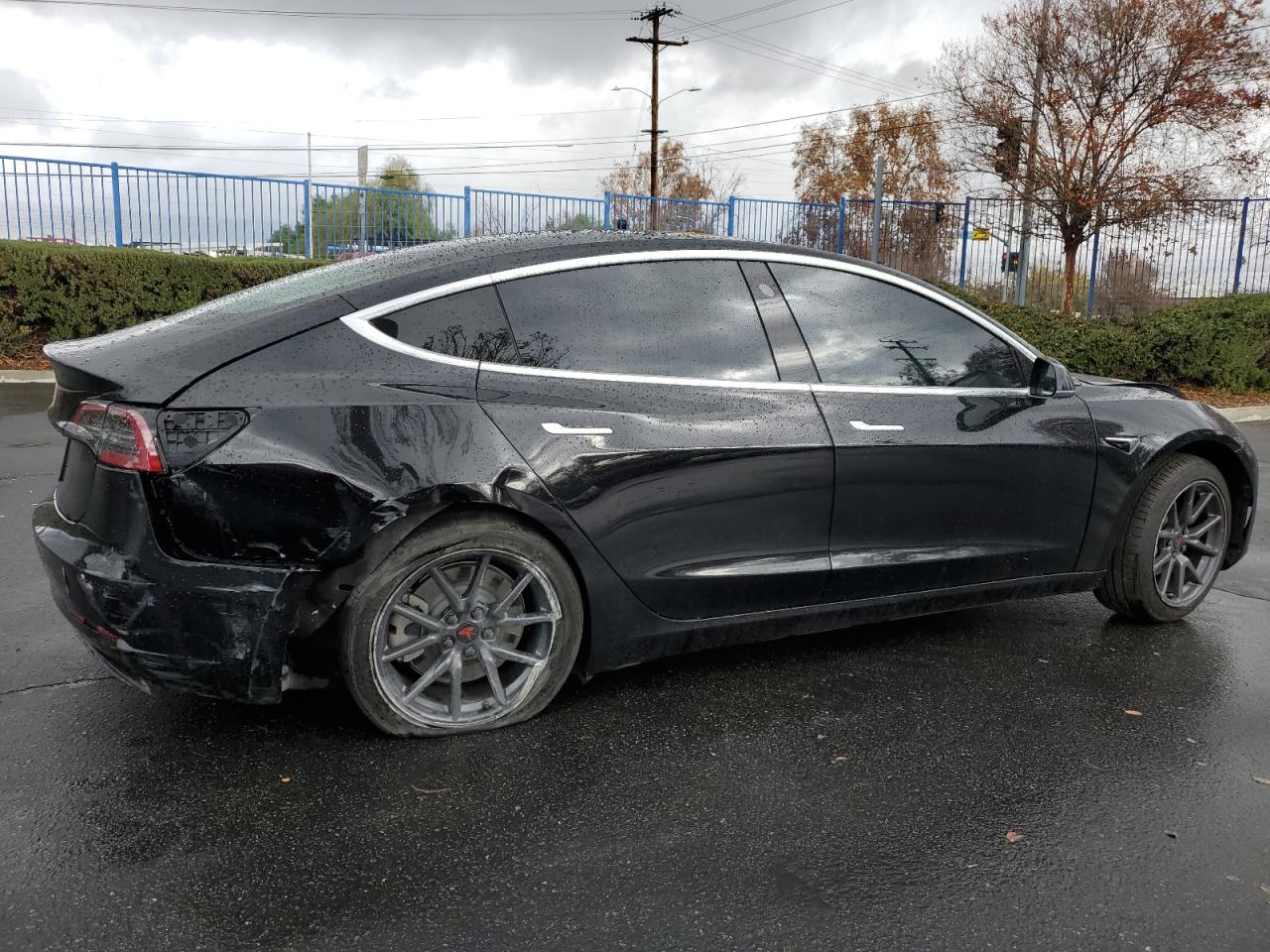Image 3 of 2018 TESLA MODEL 3  2018 with VIN 5YJ3E1EA6JF172350