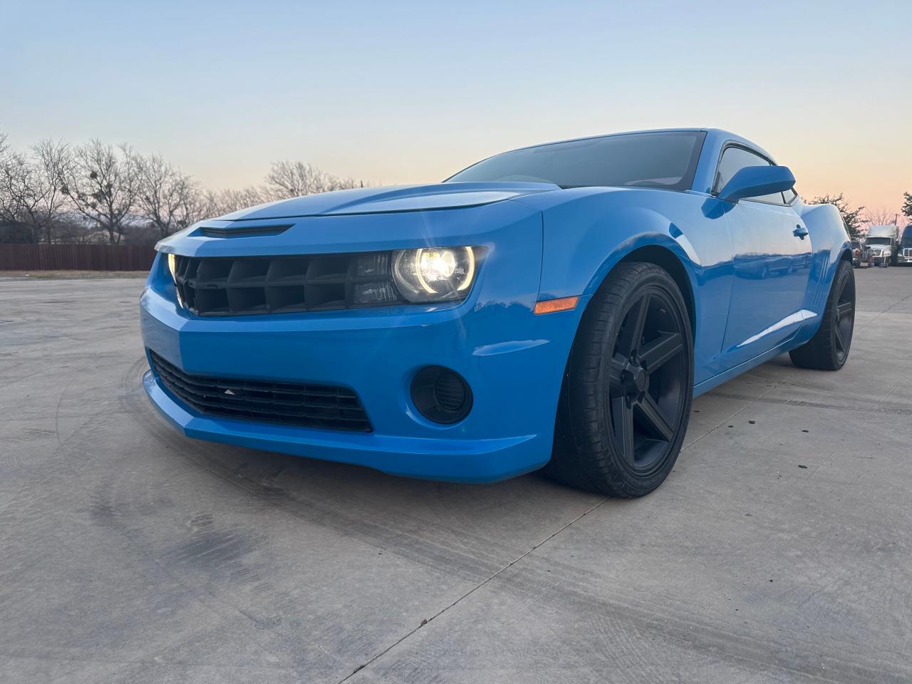 Obraz 2 z 2012 CHEVROLET CAMARO 2SS 2012 z VIN 2G1FK1EJ5C9209927