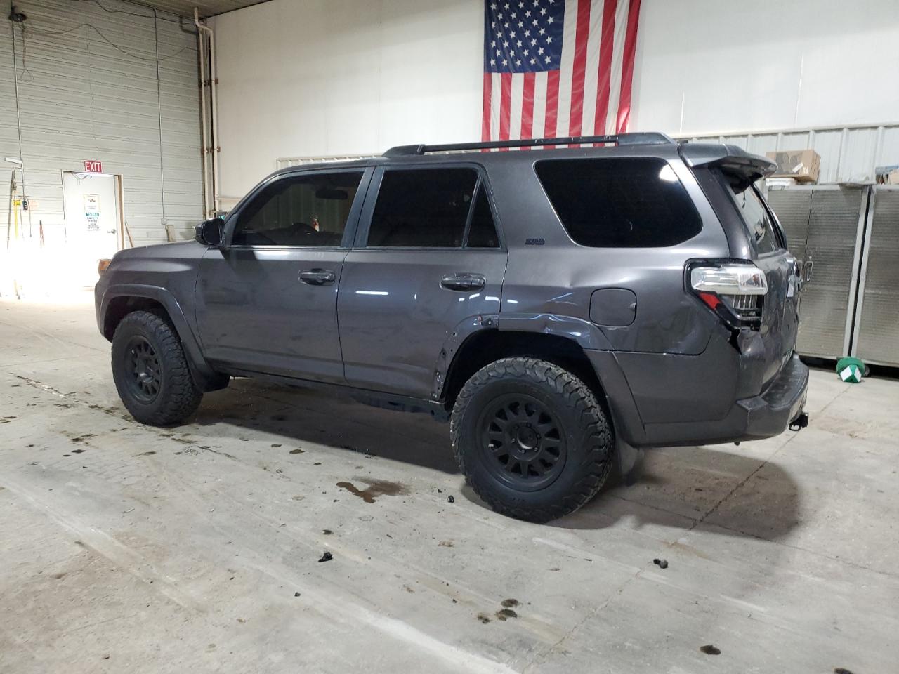 Изображение 2 2016 TOYOTA 4RUNNER SR5/SR5 PREMIUM 2016 с VIN JTEBU5JR5G5314727