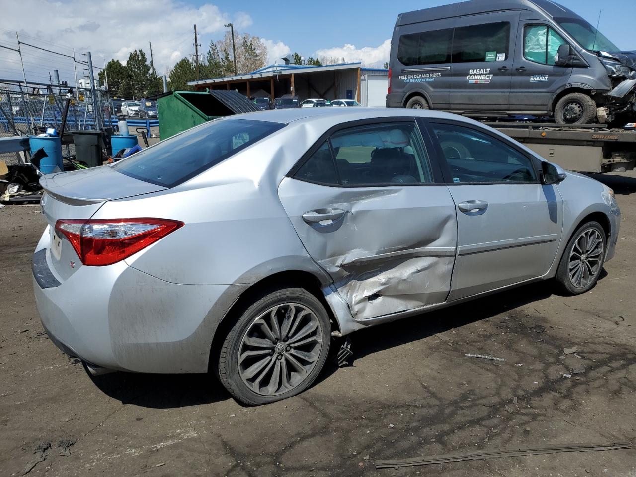 Image 3 of 2015 TOYOTA COROLLA L 2015 with VIN 5YFBURHE1FP313641