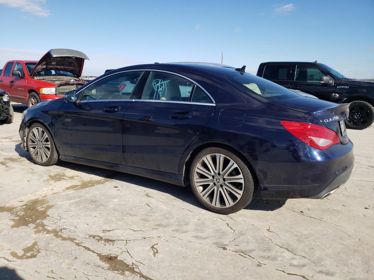 Image 2 of 2018 MERCEDES-BENZ CLA 250 2018 with VIN WDDSJ4EB6JN676017