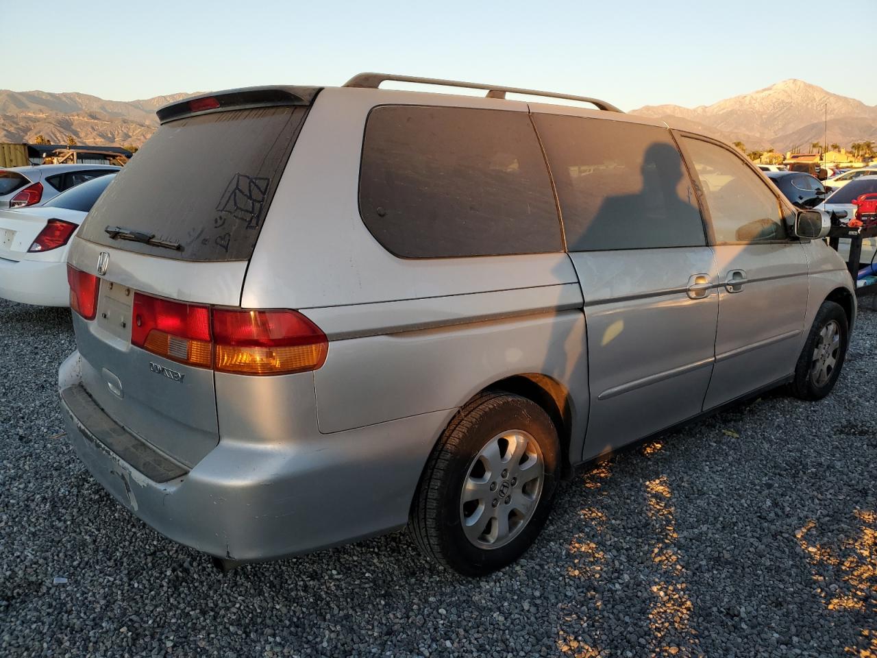 Image 3 of 2004 HONDA ODYSSEY EX 2004 with VIN 5FNRL186X4B044902