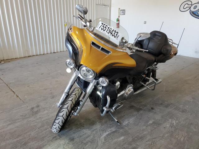 Image 2 of 2015 HARLEY-DAVIDSON FLHTKSE CVO LIMITED 2015 with VIN 1HD1TEN12FB961849