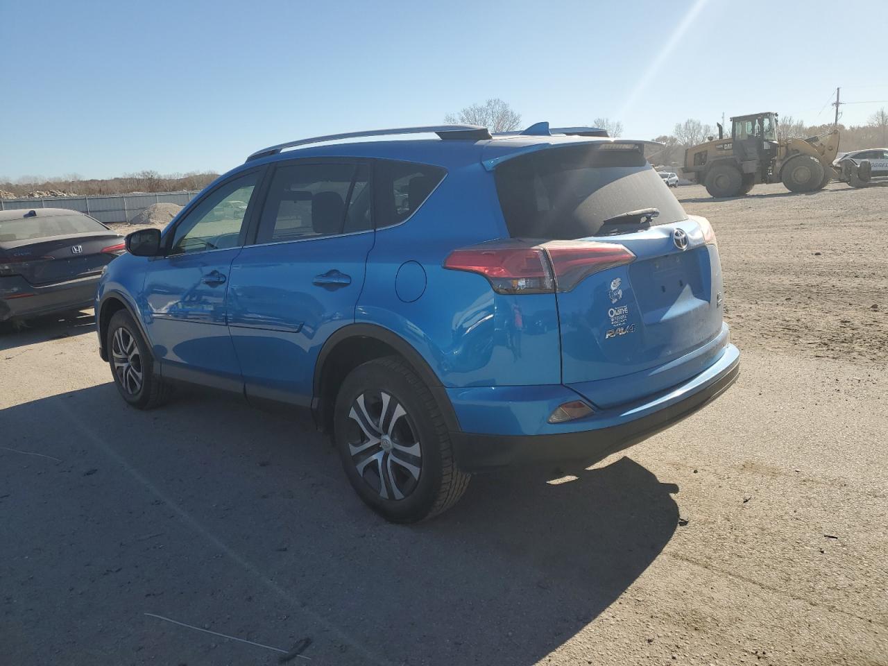 Image 2 of 2016 TOYOTA RAV4 LE 2016 with VIN JTMBFREV3GD192517