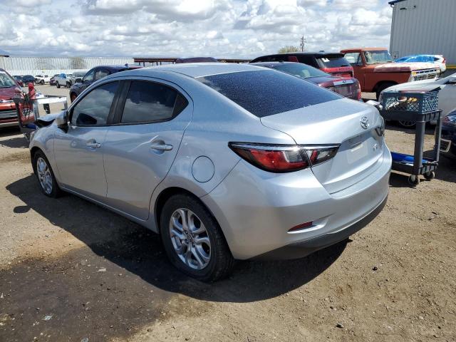 Obraz 2 z 2017 TOYOTA YARIS IA  2017 z VIN 3MYDLBYV0HY195184