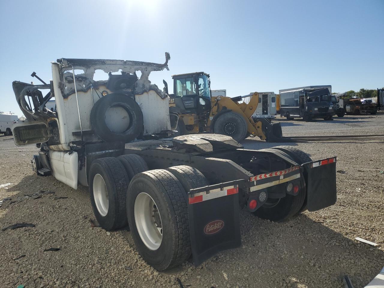 Image 3 of 2012 PETERBILT 587  2012 with VIN 1XP4D49X8CD164539