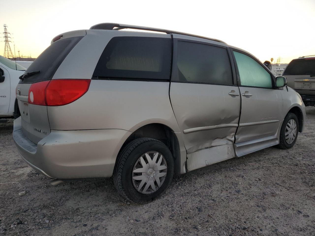 Изображение 3 2008 TOYOTA SIENNA CE 2008 с VIN 5TDZK23C78S132720