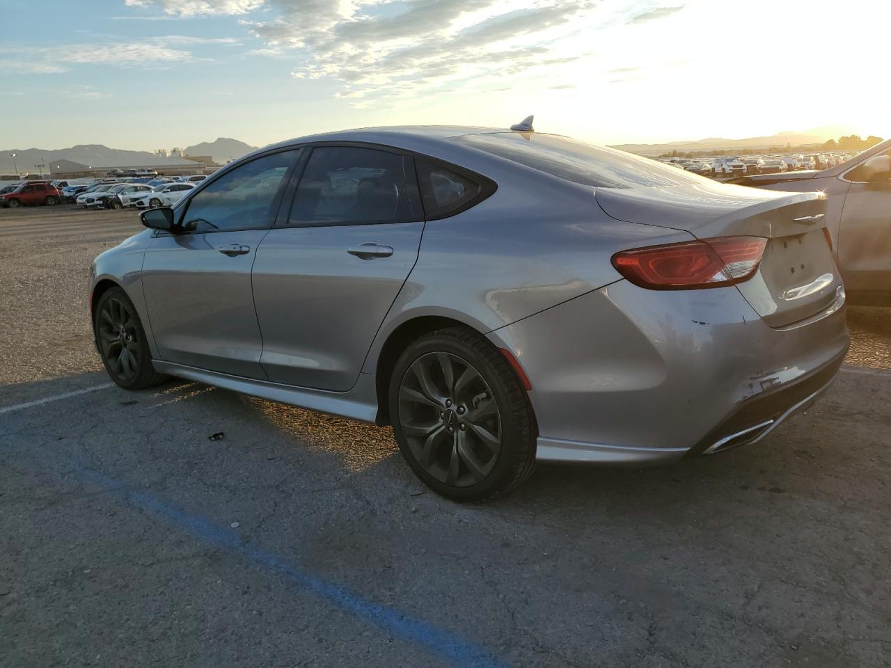 Obraz 2 z 2016 CHRYSLER 200 S 2016 z VIN 1C3CCCBBXGN152096