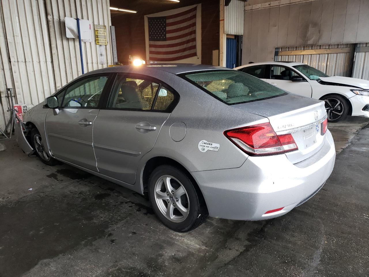 Obraz 2 z 2013 HONDA CIVIC NATURAL GAS 2013 z VIN 19XFB5F57DE000465
