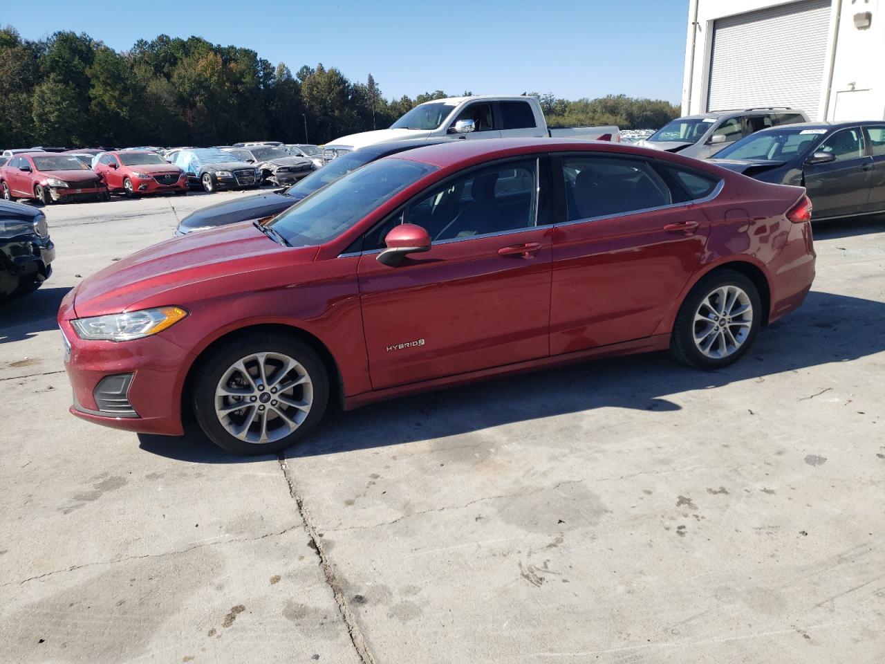 Image 1 of 2019 FORD FUSION SE 2019 with VIN 3FA6P0LU1KR204450