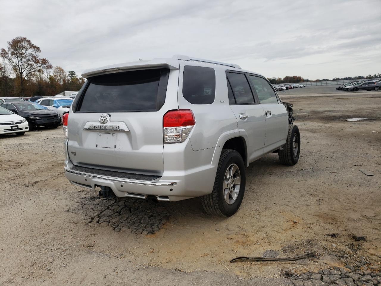 Image 3 of 2011 TOYOTA 4RUNNER SR5 2011 with VIN JTEZU5JR9B5018441