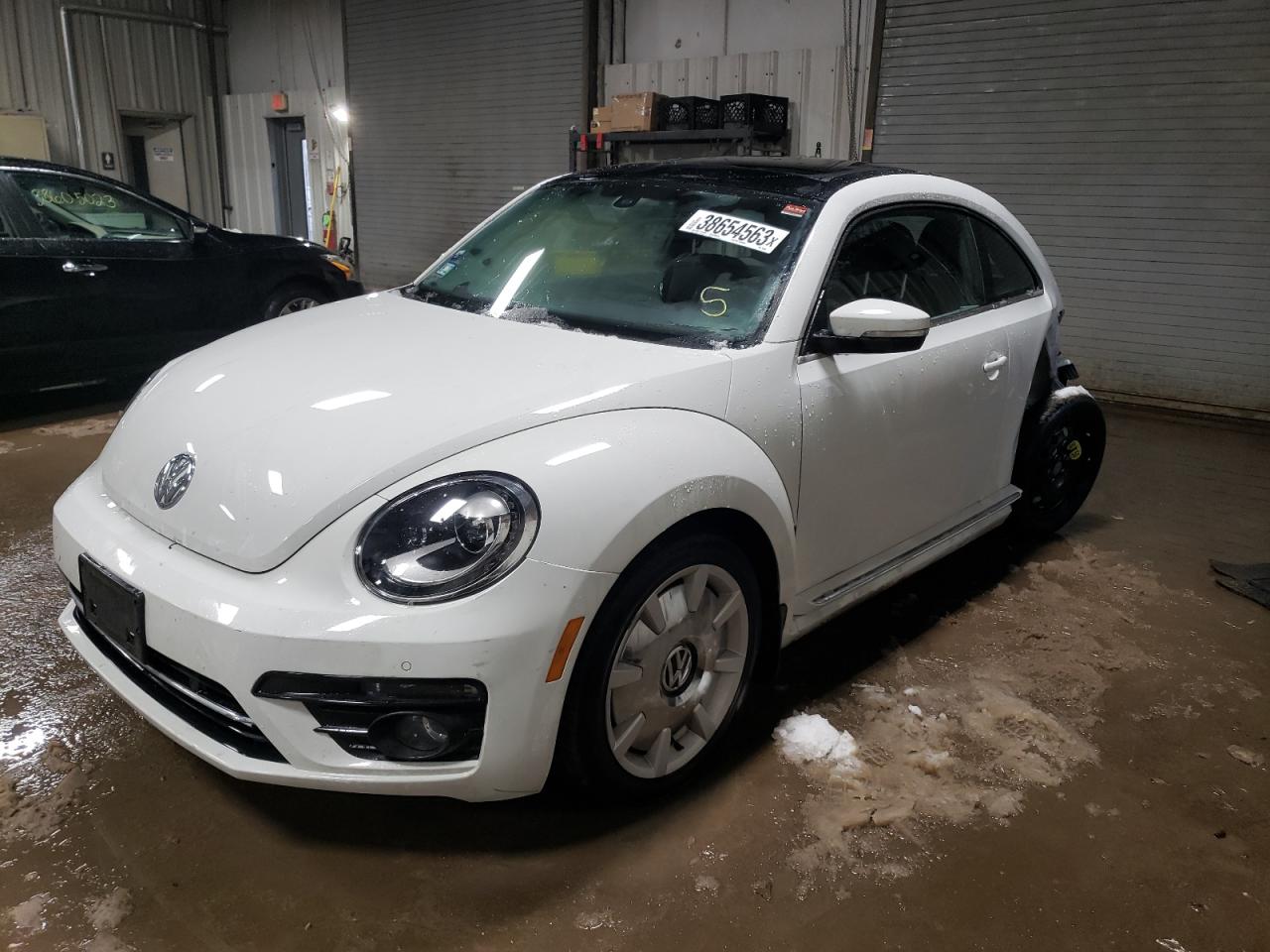 Obraz 2018 VOLKSWAGEN BEETLE SE 2018
