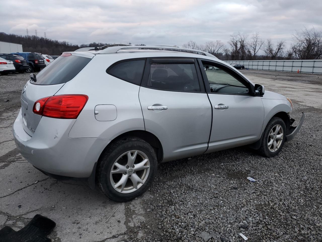 Obraz 3 z 2010 NISSAN ROGUE S 2010 z VIN JN8AS5MV9AW132811
