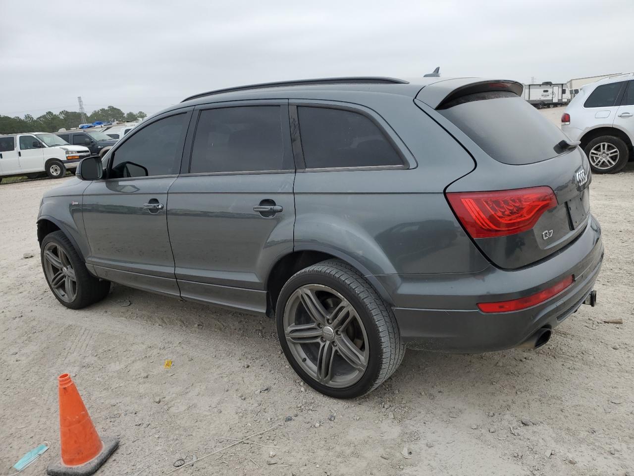 Image 2 of 2013 AUDI Q7 PRESTIGE 2013 with VIN WA1DGAFE7DD010748