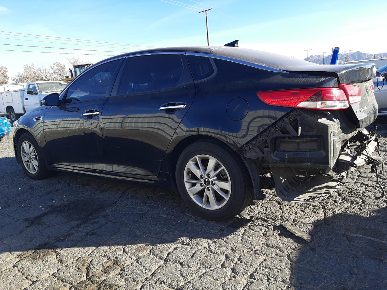 Image 2 of 2018 KIA OPTIMA LX 2018 with VIN 5XXGT4L33JG196163