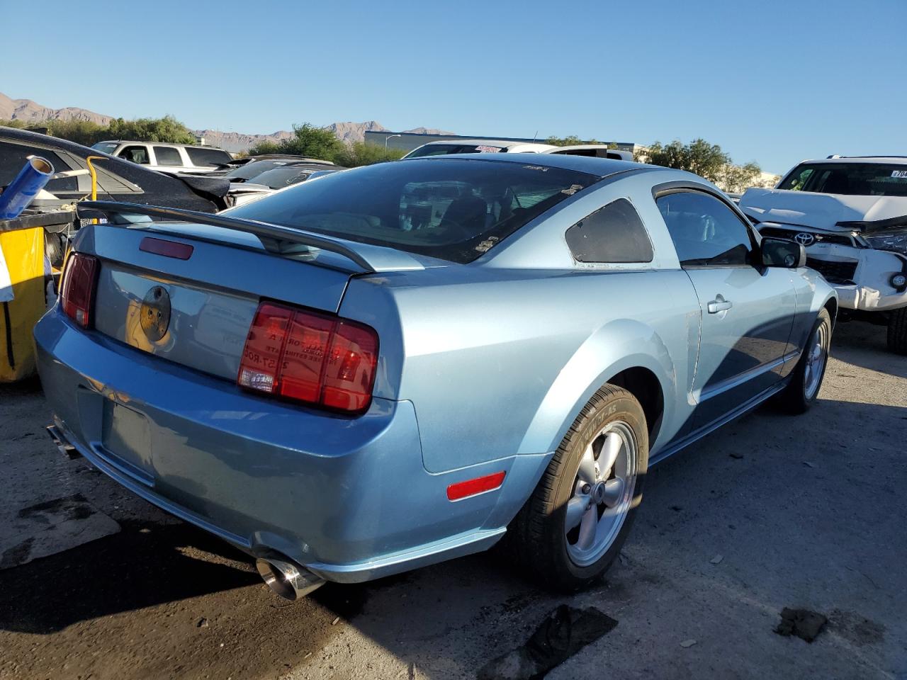 Image 3 of 2007 FORD MUSTANG GT 2007 with VIN 1ZVFT82H375226742