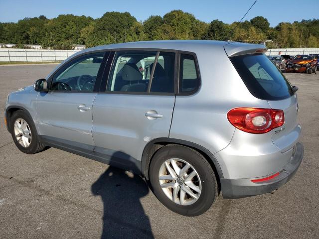Obraz 2 z 2011 VOLKSWAGEN TIGUAN S 2011 z VIN WVGBV7AXXBW531443