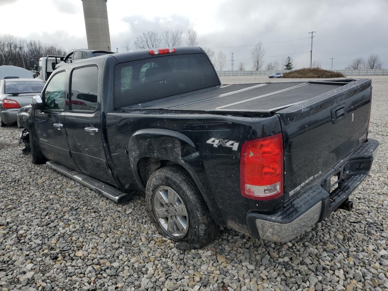 Obraz 2 z 2013 GMC SIERRA K1500 SLE 2013 z VIN 3GTP2VE70DG176771