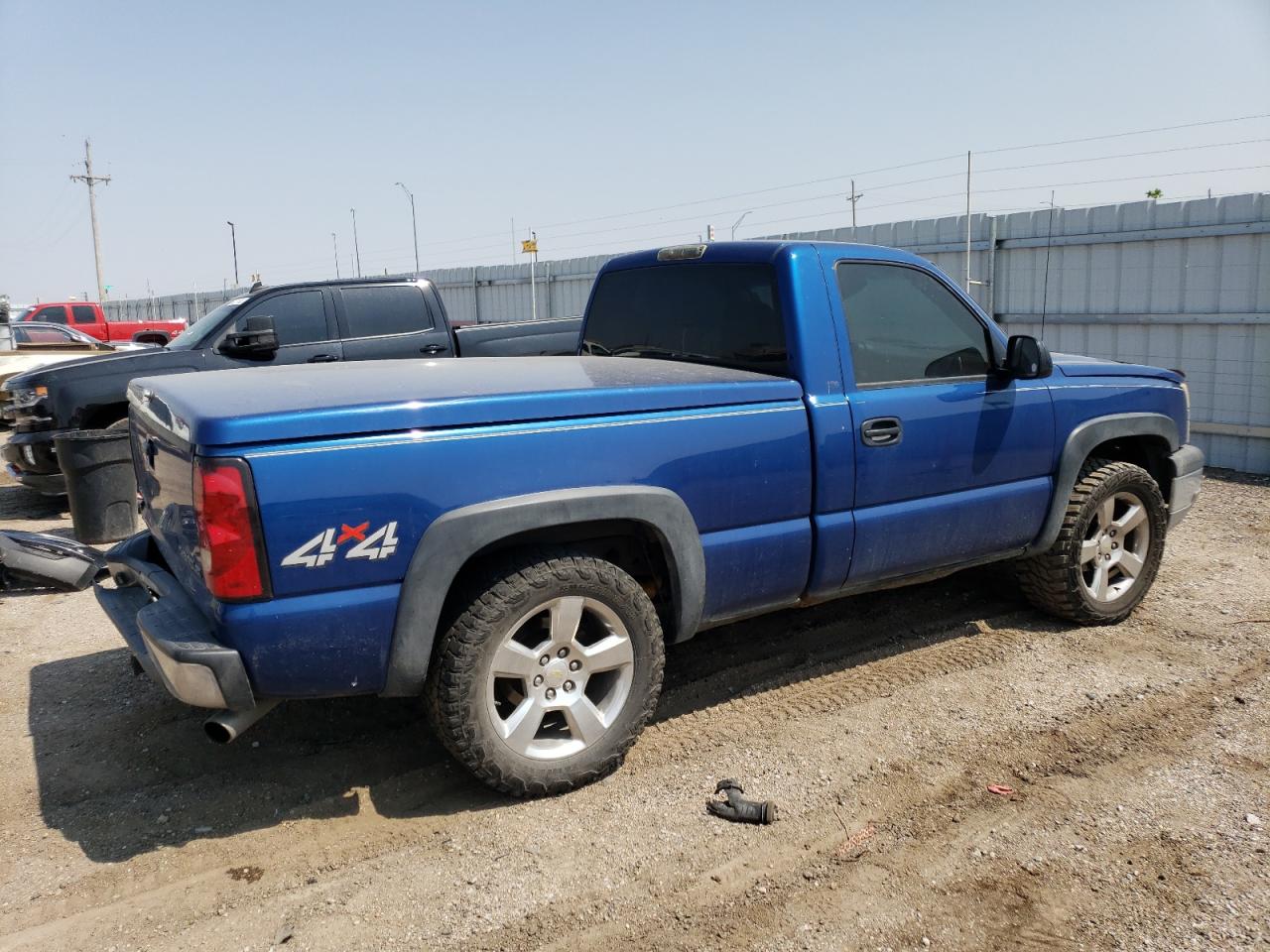 Изображение 3 2004 CHEVROLET SILVERADO K1500 2004 с VIN 1GCEK14TX4Z231645