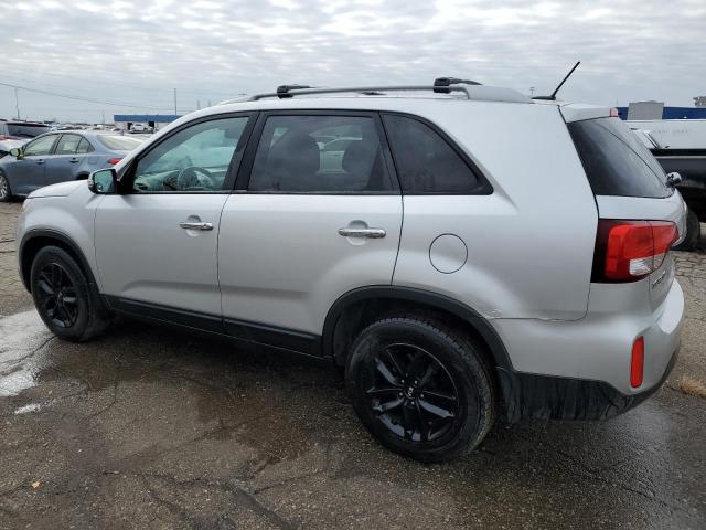 Изображение 2 2015 KIA SORENTO LX 2015 с VIN 5XYKT4A64FG633050
