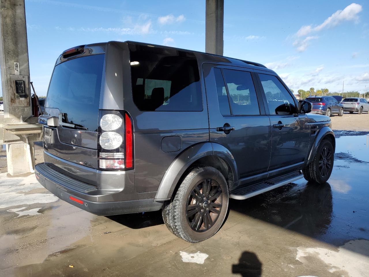 Image 3 of 2016 LAND ROVER LR4 HSE 2016 with VIN SALAG2V61GA793217