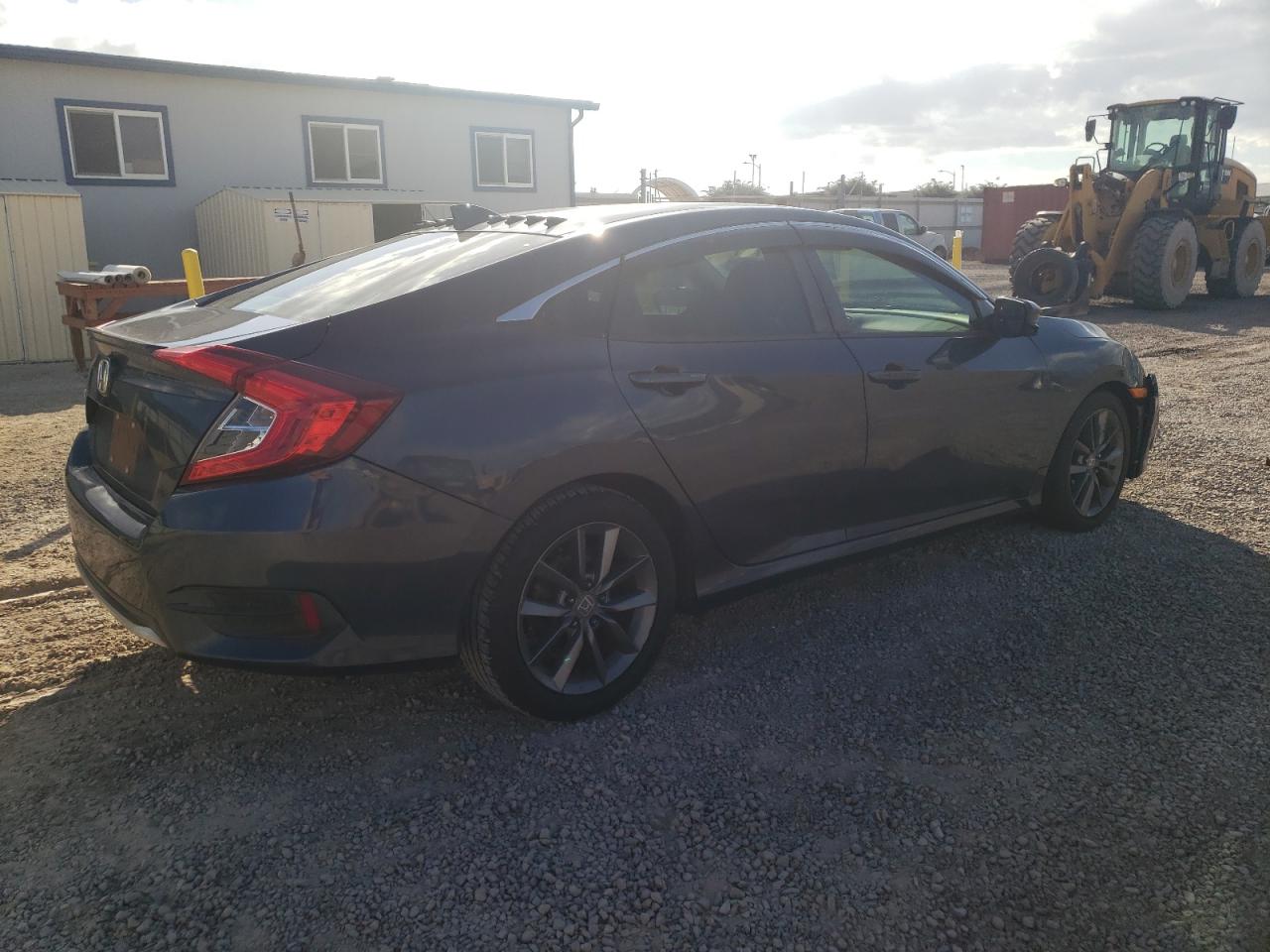 Image 3 of 2019 HONDA CIVIC EX 2019 with VIN JHMFC1F37KX000790