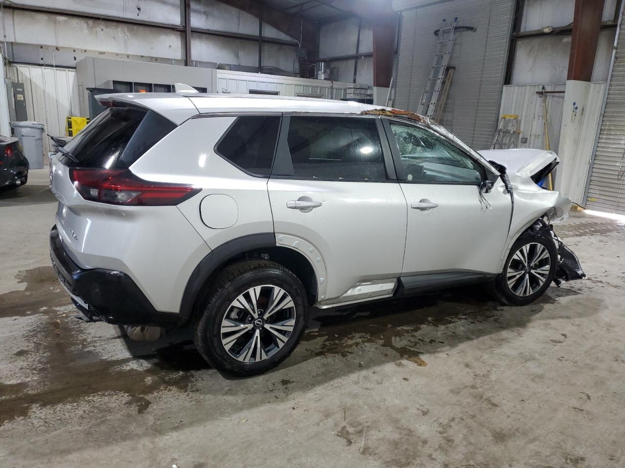 Obraz 3 z 2022 NISSAN ROGUE SV 2022 z VIN 5N1BT3BB7NC693036