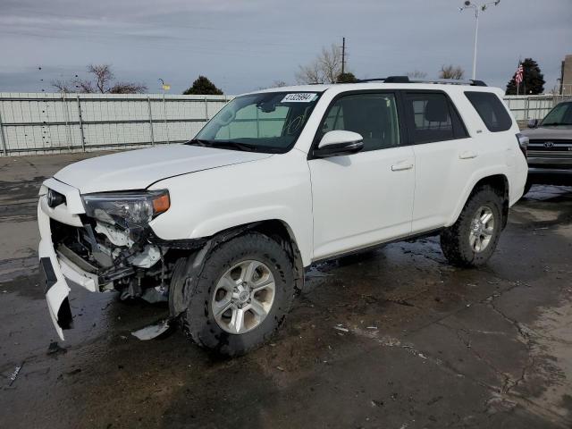 Изображение 1 2019 TOYOTA 4RUNNER SR5 2019 с VIN JTEBU5JR5K5703618