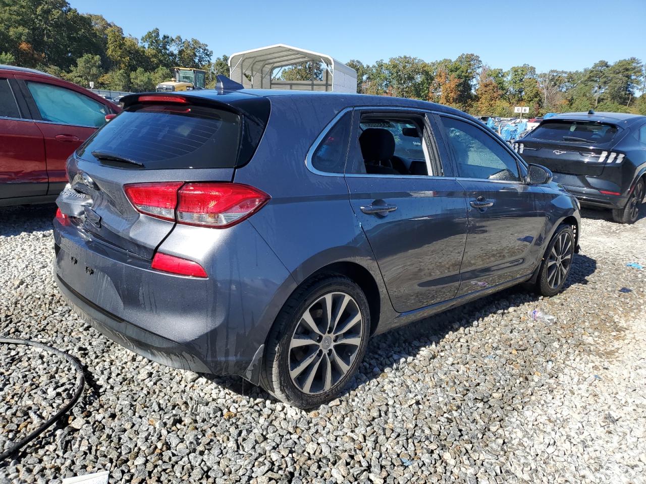 Image 3 of 2019 HYUNDAI ELANTRA GT  2019 with VIN KMHH35LE3KU115679
