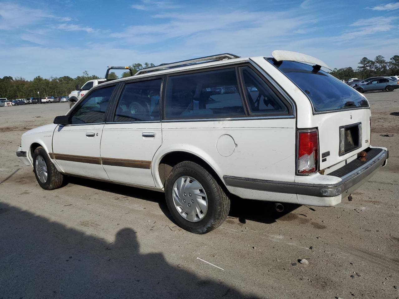 Image 2 of 1995 OLDSMOBILE CIERA SL CRUISER 1995 with VIN 1G3AJ85M4S6356852