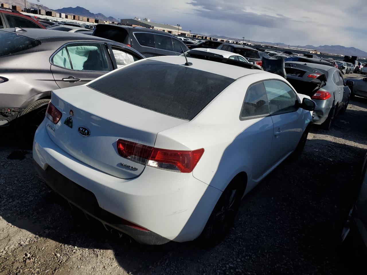Image 3 of 2010 KIA FORTE EX 2010 with VIN KNAFU6A2XA5187976