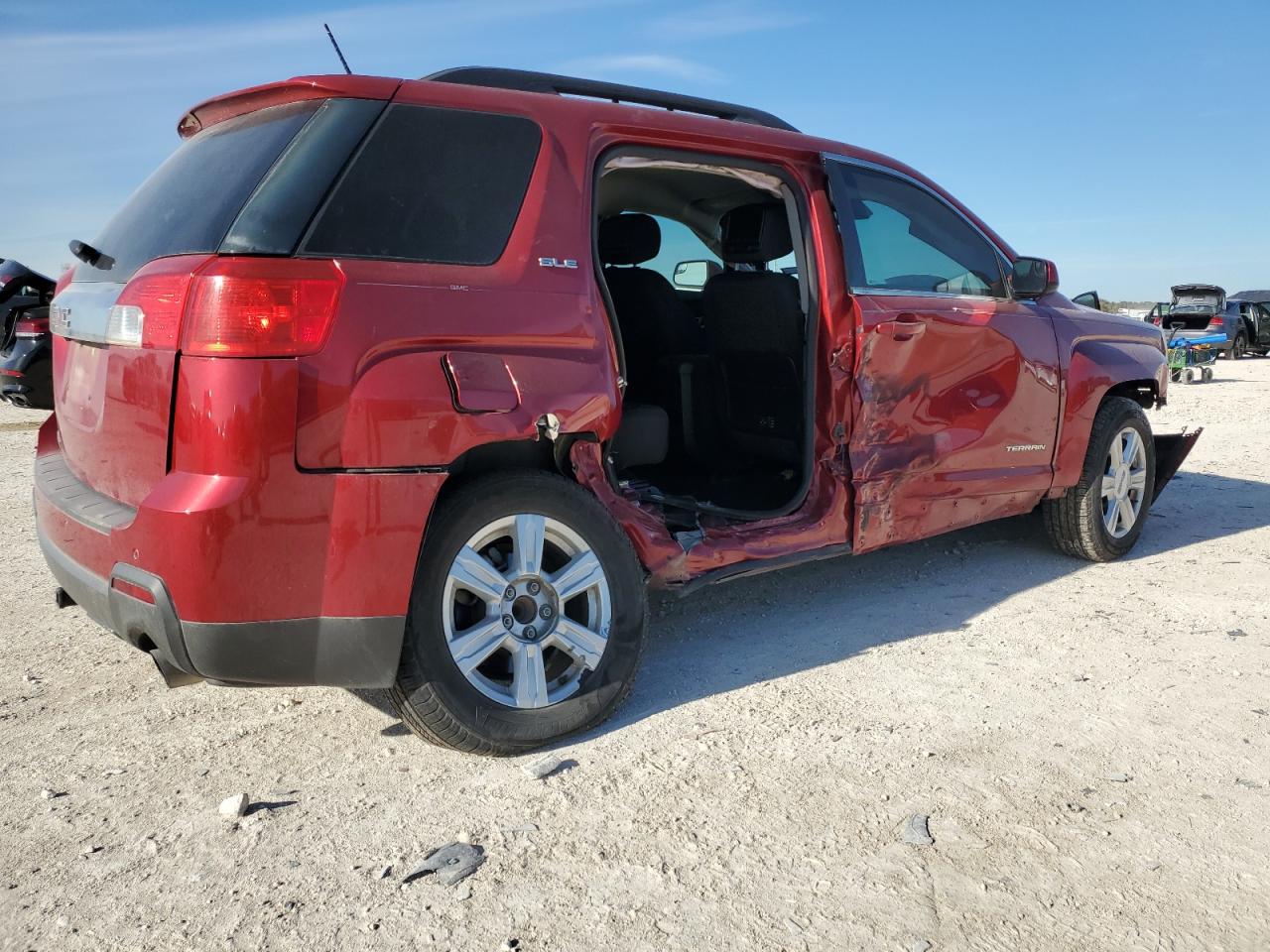 Image 3 of 2014 GMC TERRAIN SLE 2014 with VIN 2GKFLRE31E6339376