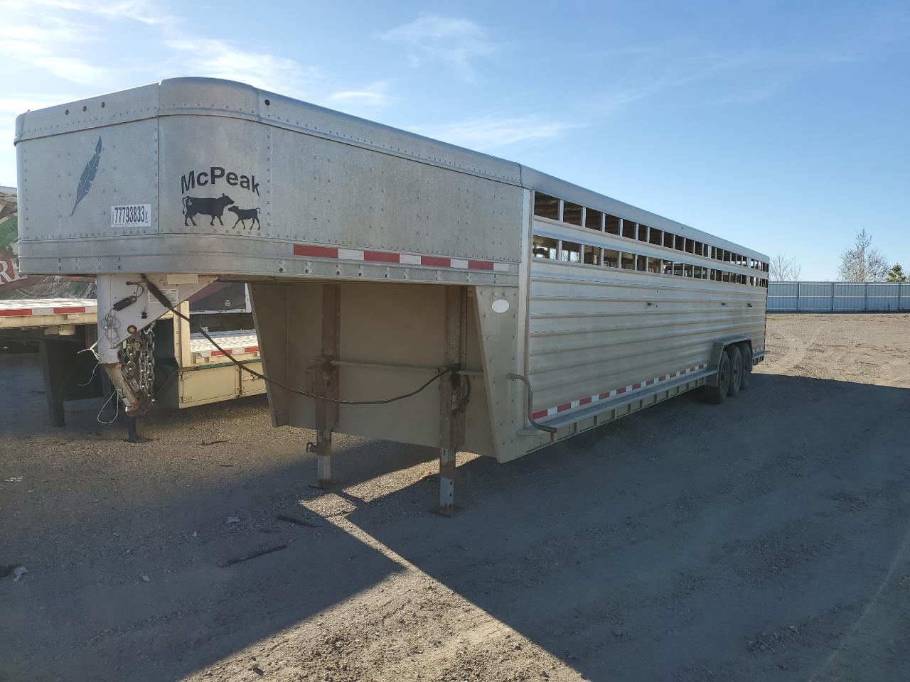 Image 2 of 2014 FEATHERLITE MFG INC FEATHERLIT 2014 with VIN 4FGB23636DC130305