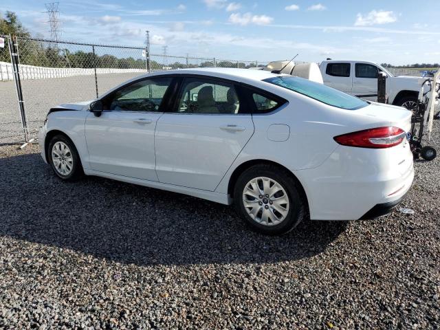 Изображение 2 2019 FORD FUSION S 2019 с VIN 3FA6P0G73KR282099