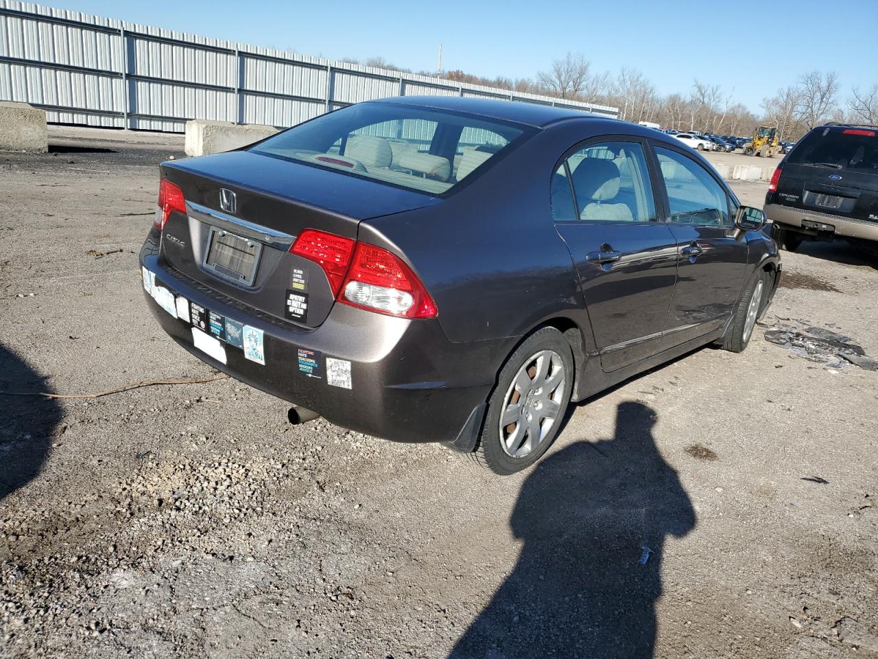 Image 3 of 2010 HONDA CIVIC LX 2010 with VIN 19XFA1F57AE012557