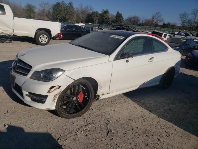 Image 1 of 2014 MERCEDES-BENZ C 250 2014 with VIN WDDGJ4HB3EG217877