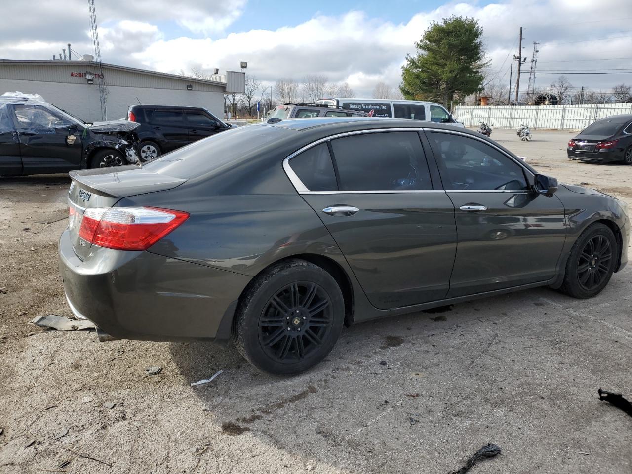 Image 3 of 2013 HONDA ACCORD EXL 2013 with VIN 1HGCR3F88DA031323