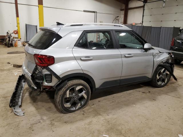 Image 3 of 2022 HYUNDAI VENUE SEL 2022 with VIN KMHRC8A33NU138701