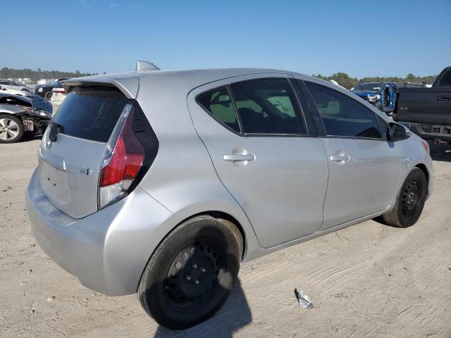 Image 3 of 2015 TOYOTA PRIUS C  2015 with VIN JTDKDTB31F1579945