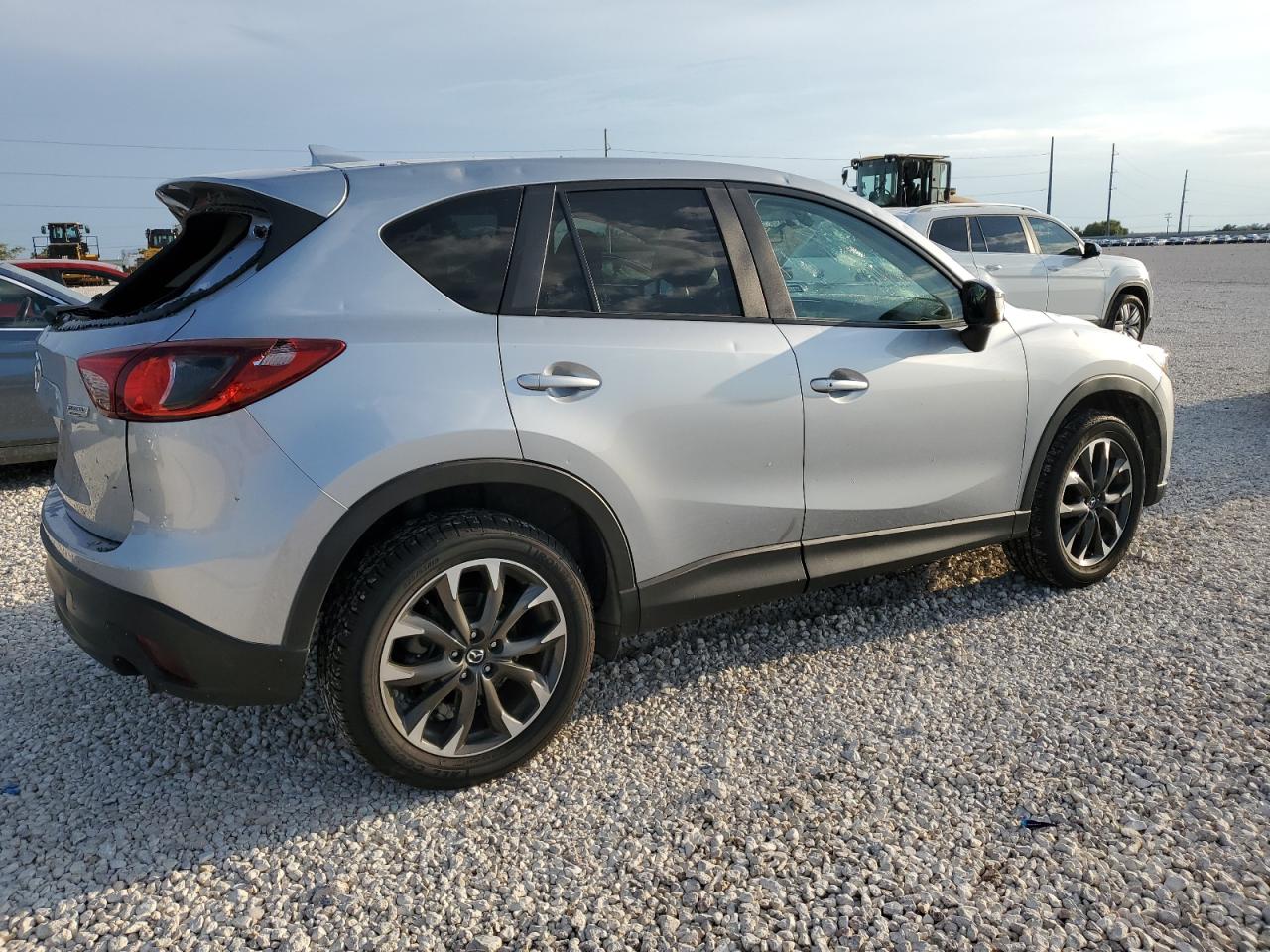 Image 3 of Mazda Cx-5 Gt 2016 with VIN JM3KE4DY8G0909011