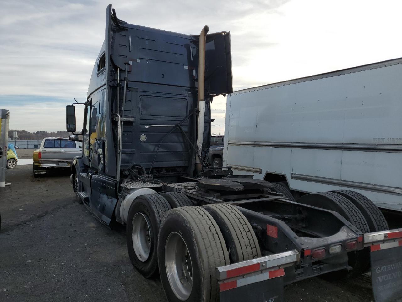 Obraz 3 z 2015 VOLVO VN VNL 2015 z VIN 4V4NC9TJ0FN918160