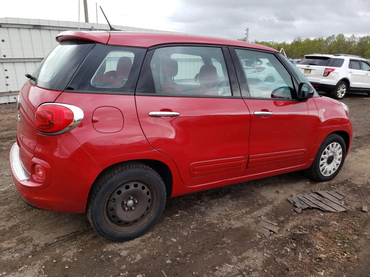 Image 3 of 2014 FIAT 500L POP 2014 with VIN ZFBCFAAHXEZ014158