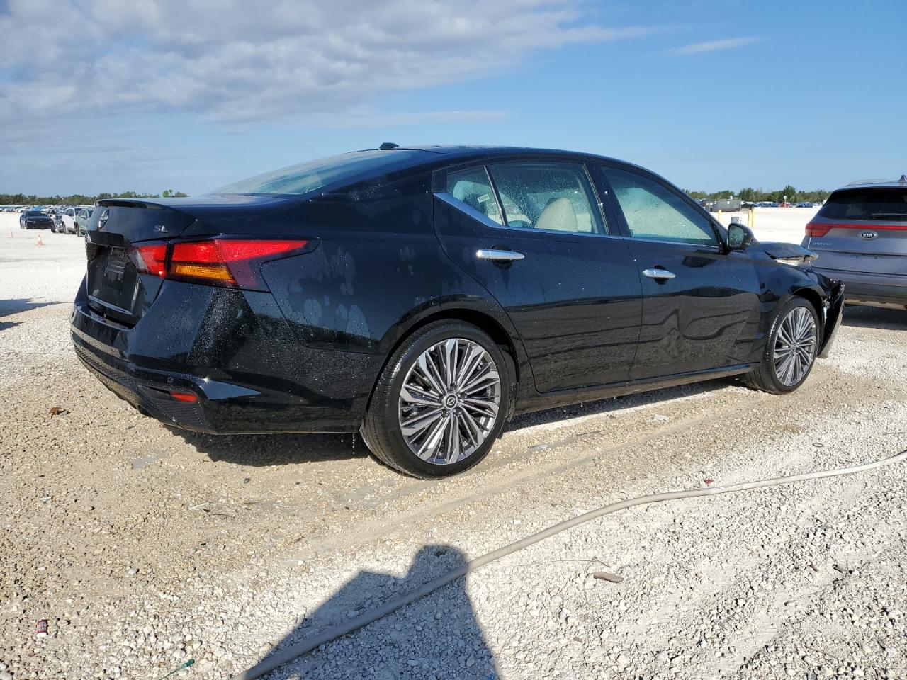 Изображение 3 2023 NISSAN ALTIMA SL 2023 с VIN 1N4BL4EV9PN341072