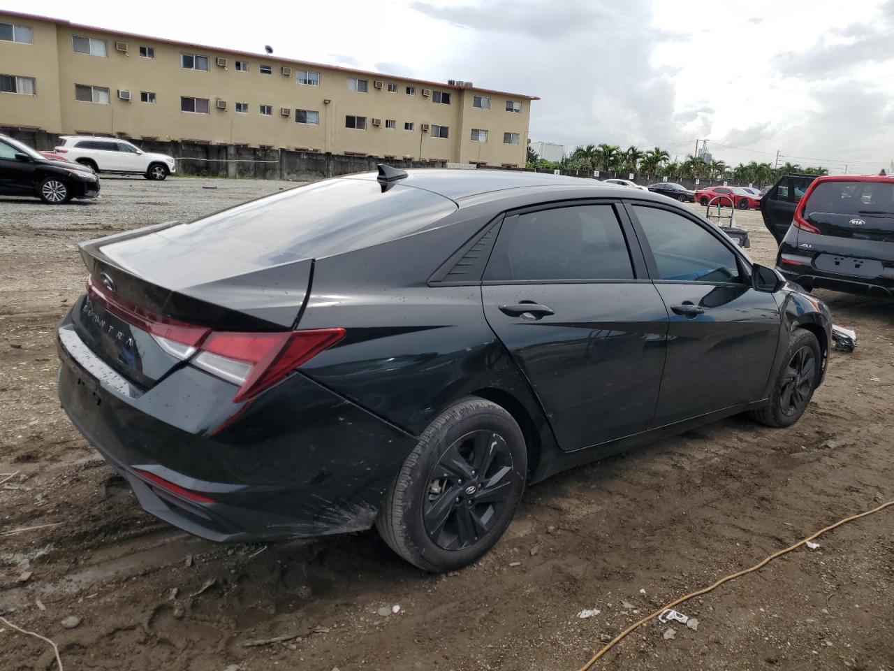 Image 3 of 2023 HYUNDAI ELANTRA SEL 2023 with VIN KMHLM4AG2PU547810